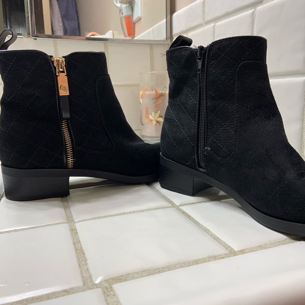 Excellent used Tommy Black Suede Ankle Boots
